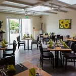 Stadthotel Otel 3*