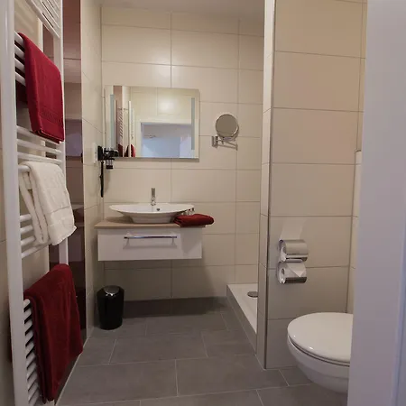 מלון Stadthotel 3*