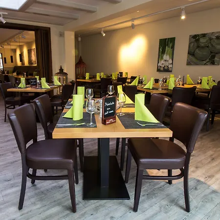 Stadthotel 3* יבר