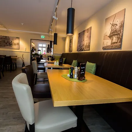 Stadthotel 제베